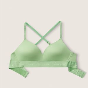 EUC PINK Victoria’s Secret Wear Everywhere Wireless lightly lined bra-size 38DDD